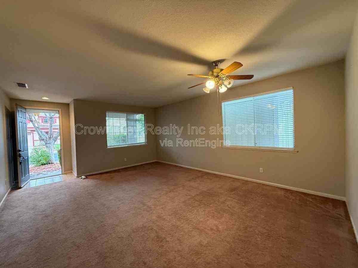 4552 Morning Brook Lane - Photo 2 of 10