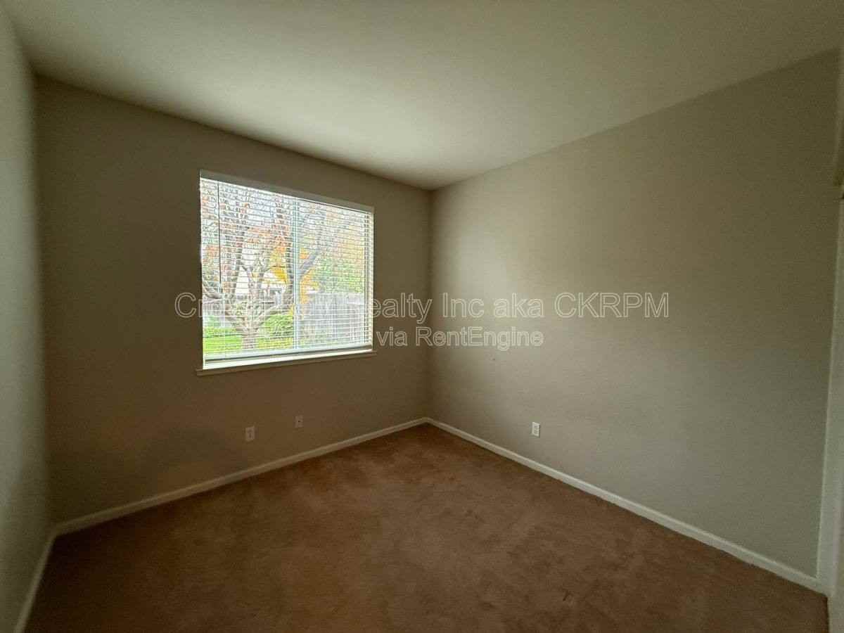 4552 Morning Brook Lane - Photo 6 of 10