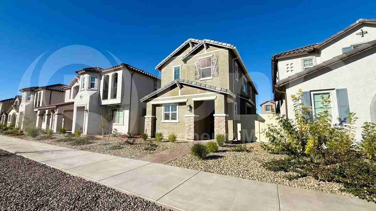 24637 N 164th Dr - Photo 2 of 10