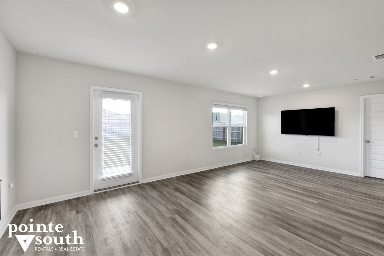 4366 Winged Elm Ct - Photo 5 of 25