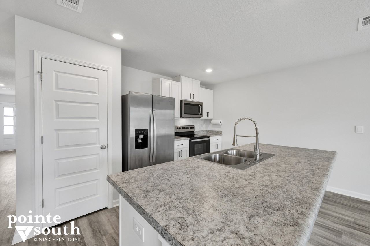 4366 Winged Elm Ct - Photo 6 of 25