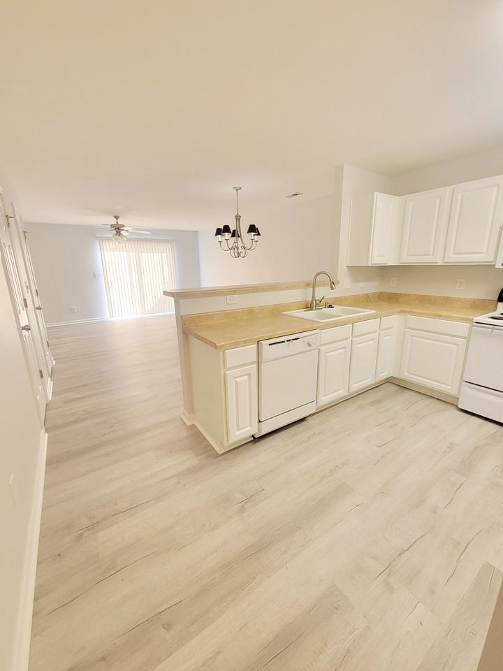 1407 Plexor Lane - Photo 2 of 43