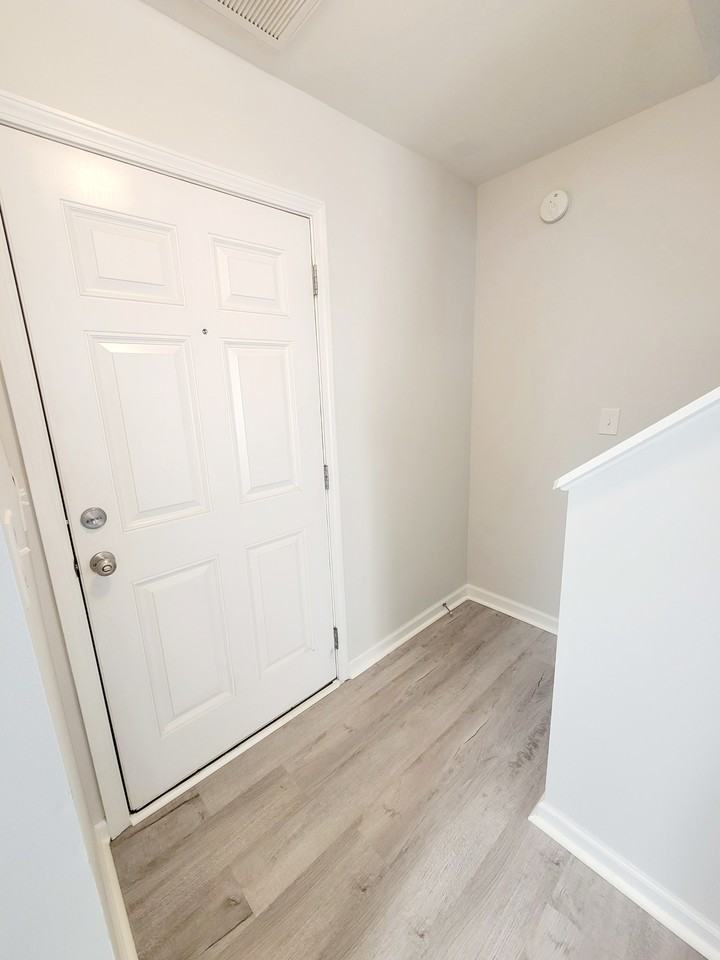 1407 Plexor Lane - Photo 3 of 43