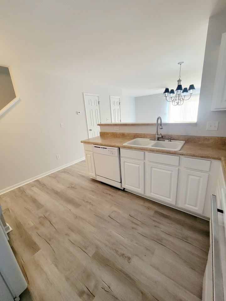 1407 Plexor Lane - Photo 7 of 43