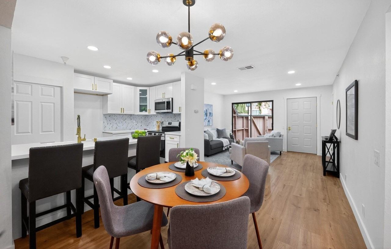 199 East Warren Common #32H - Photo 4 of 23