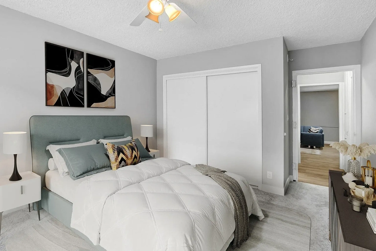 17172 Bolsa Chica Street - Photo 5 of 21