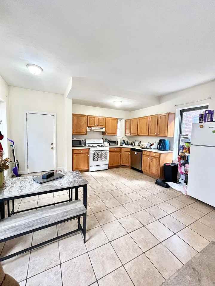 10 South Huntington Avenue #3 - Photo 4 of 12