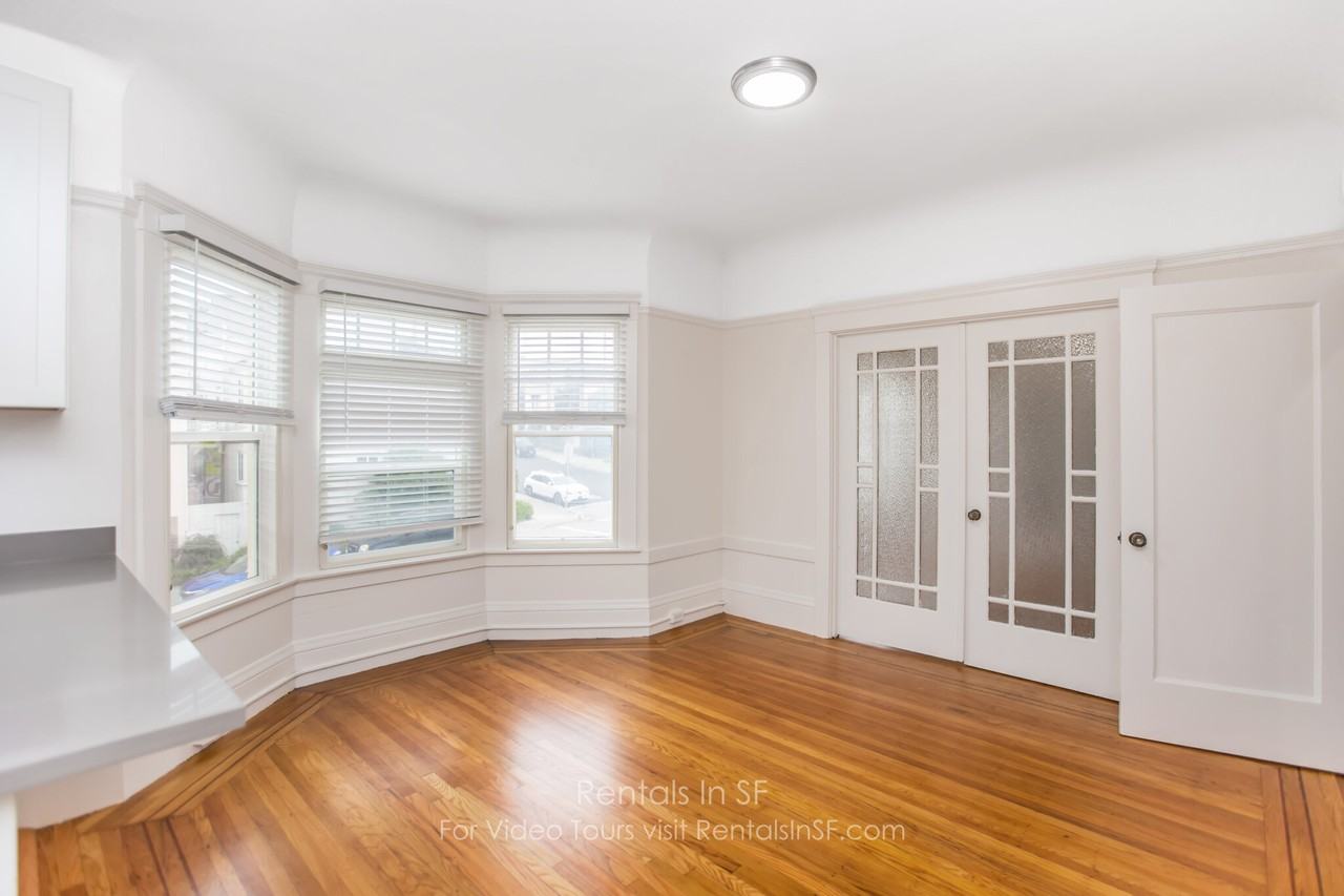 1044 Judah St #2 - Photo 3 of 10