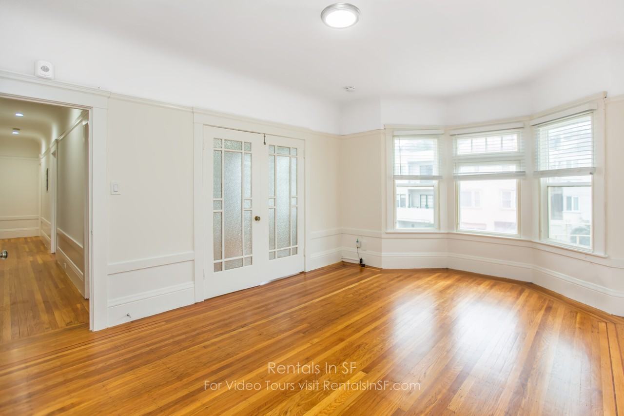 1044 Judah St #2 - Photo 6 of 10