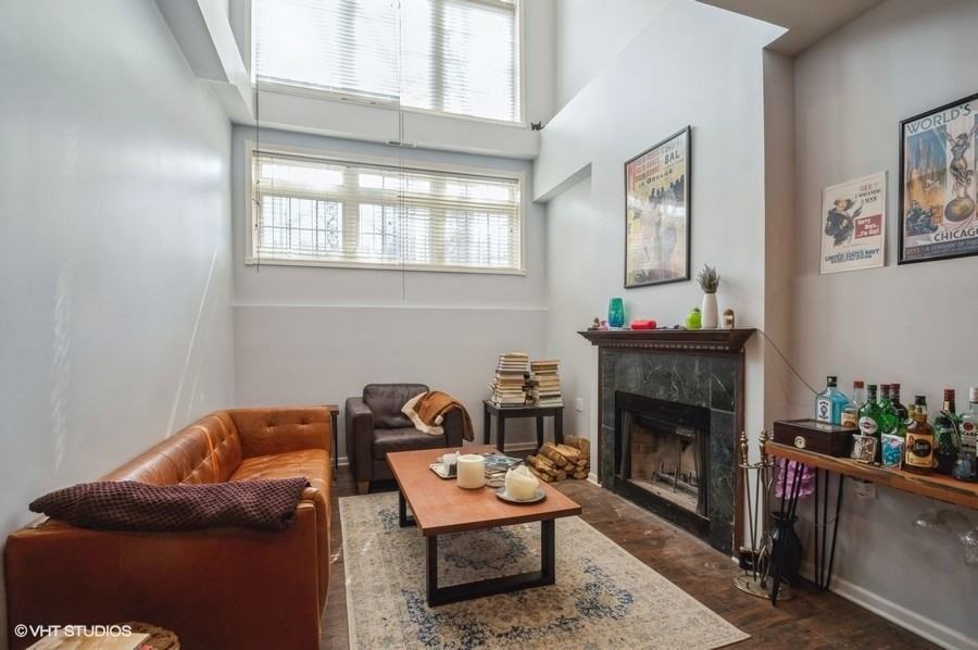 1508 West Erie Street #1 - Photo 4 of 14