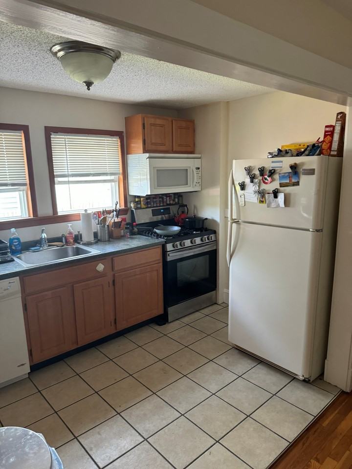 17 Birch Street #1R - Photo 2 of 7