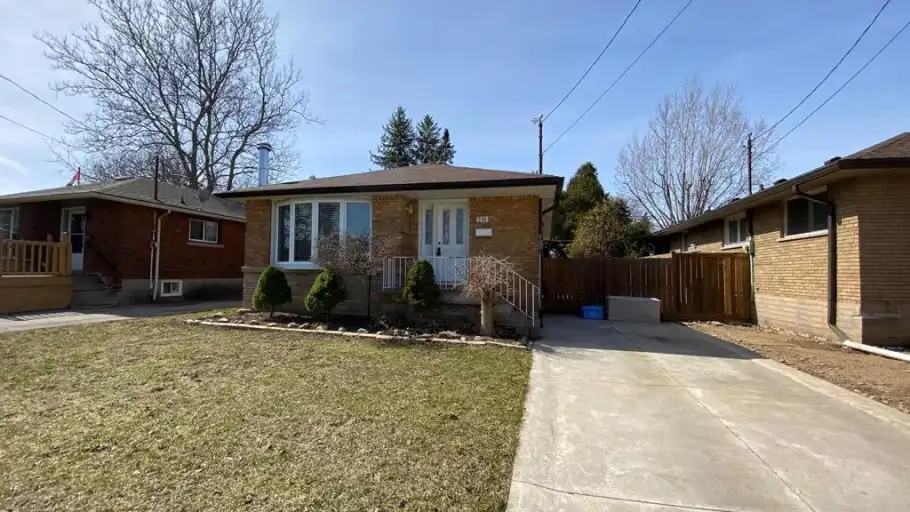 216 West 16th Street - Photo 2 of 8