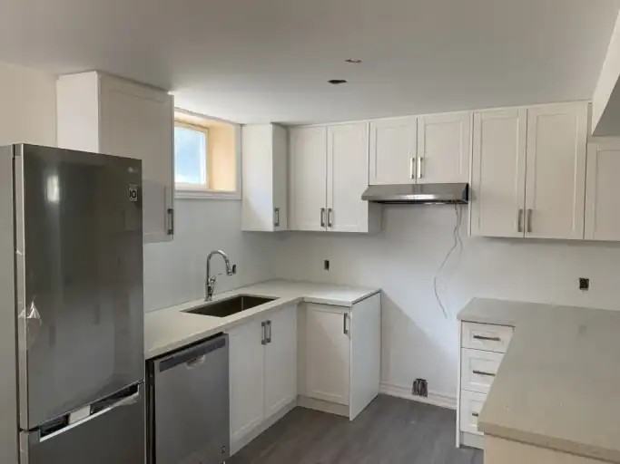 216 West 16th Street - Photo 3 of 8