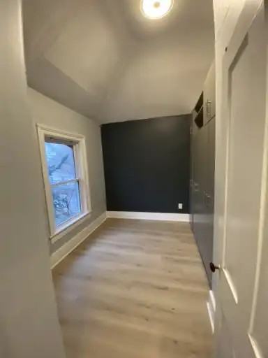 180 James St - Photo 4 of 10