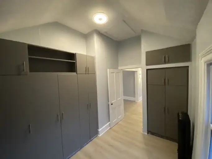 180 James St - Photo 5 of 10