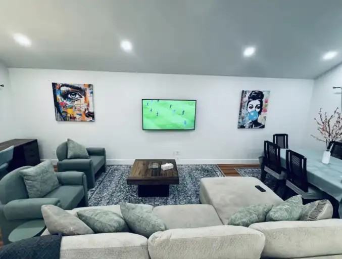 9820 108 Avenue - Photo 3 of 14