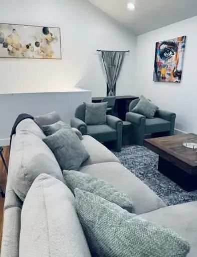 9820 108 Avenue - Photo 4 of 14