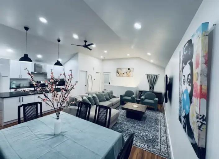 9820 108 Avenue - Photo 5 of 14