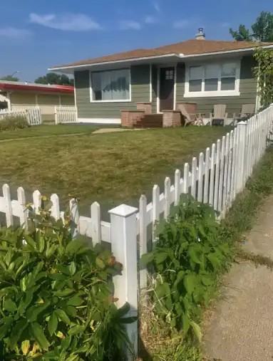 1505 14 Avenue S - Photo 2 of 18