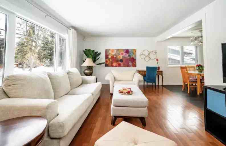 4631 45 Street - Photo 2 of 16