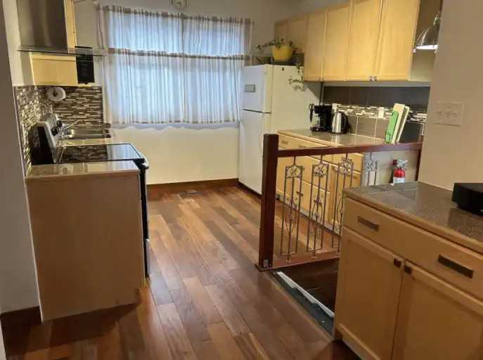 2249 Pasqua Street - Photo 4 of 12