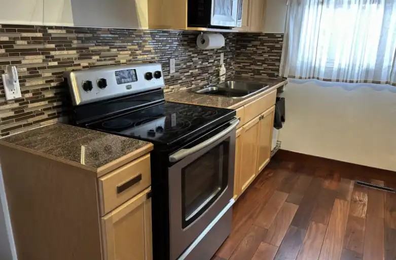 2249 Pasqua Street - Photo 6 of 12