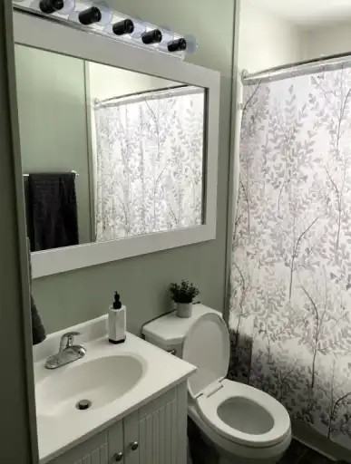 683 22 Street East - Photo 6 of 15