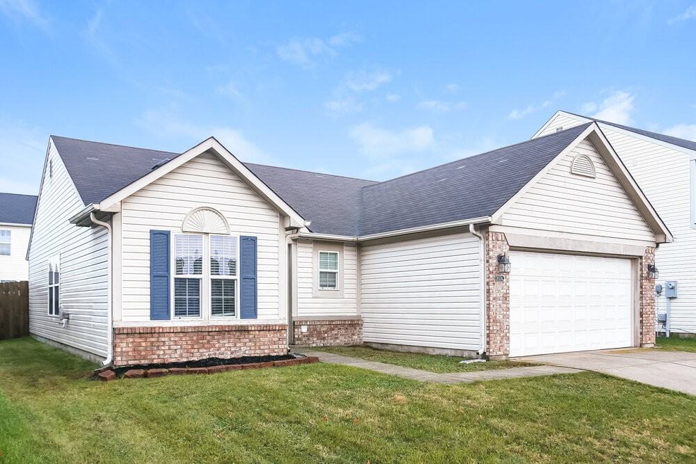 10524 Daystar Drive - Photo 3 of 16