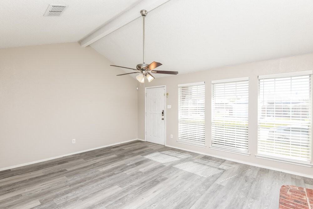 2428 Ensenada Lane - Photo 3 of 16