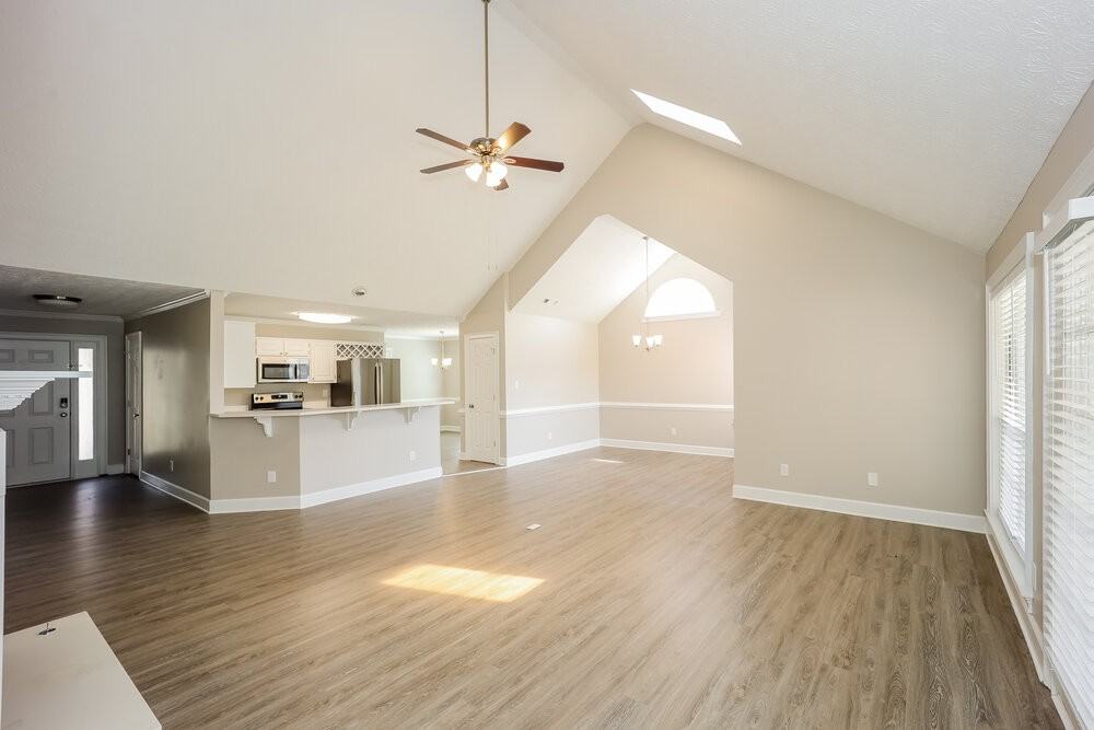 495 Fairway Ct - Photo 6 of 17