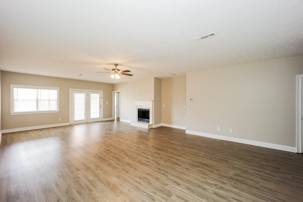 495 Fairway Ct - Photo 7 of 17