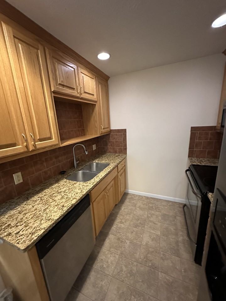 4911 Sunset Drive #NA - Photo 4 of 13