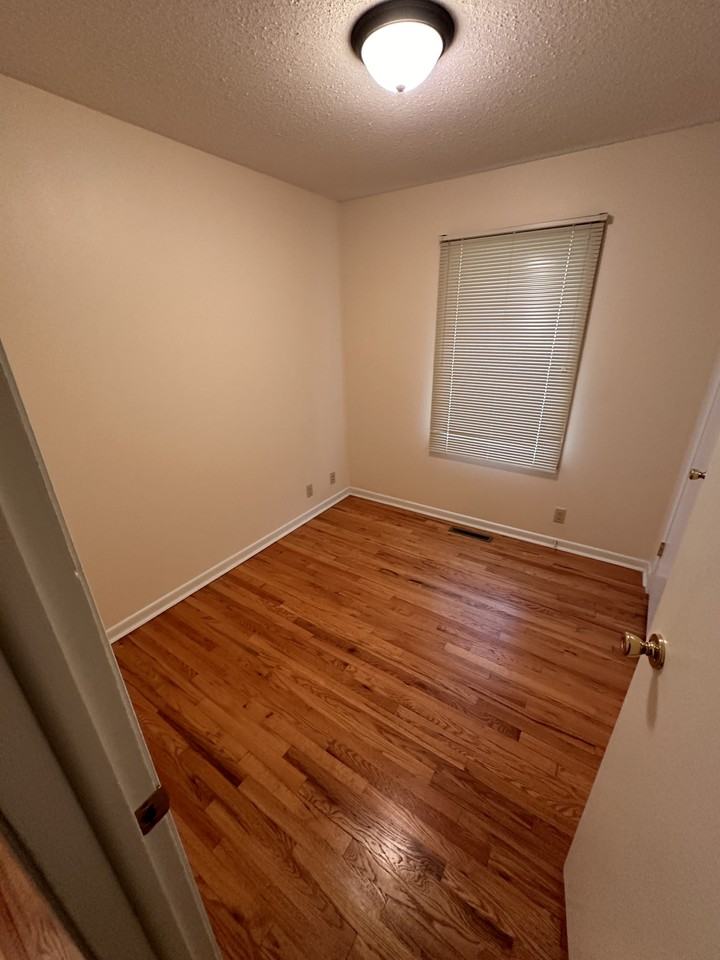 4911 Sunset Drive #NA - Photo 7 of 13