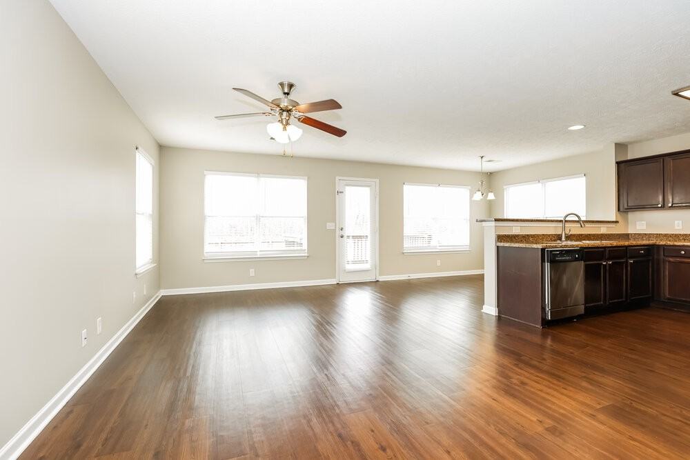 1804 Alysheba Run - Photo 4 of 17