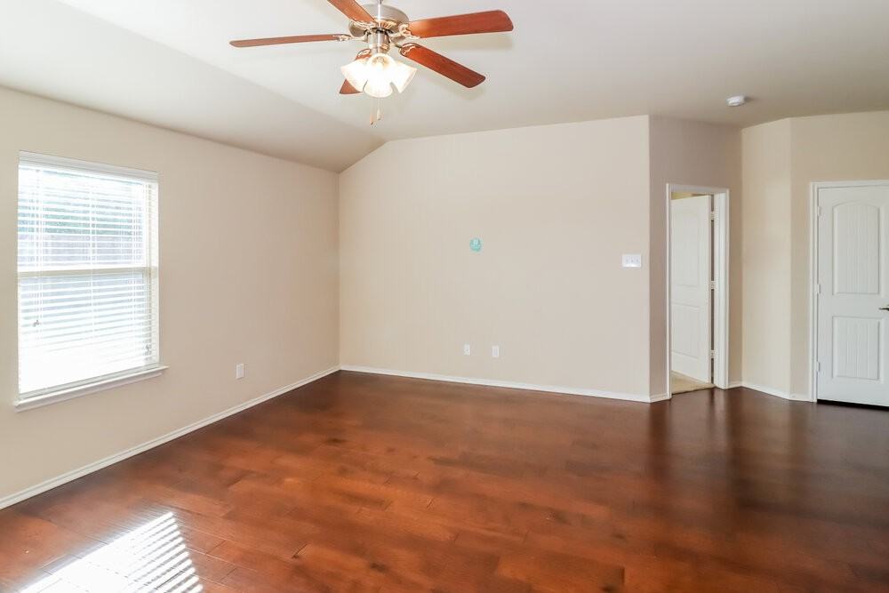 140 Briar Grove Dr - Photo 5 of 16