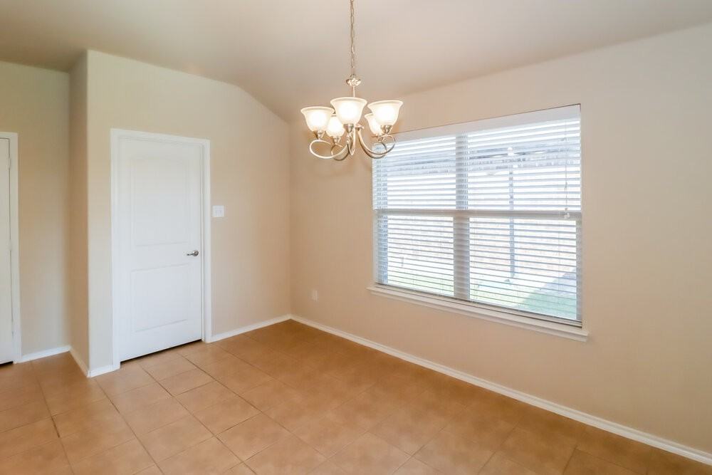 140 Briar Grove Dr - Photo 6 of 16