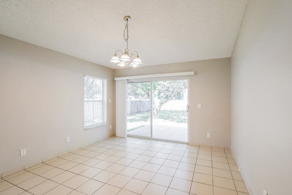 7507 Northwest 3rd Court - Photo 6 of 16