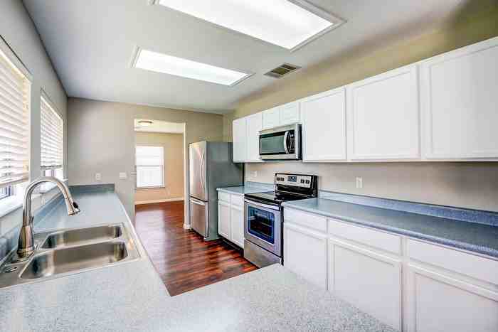 17509 Kessler Drive - Photo 3 of 33