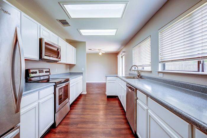 17509 Kessler Drive - Photo 4 of 33