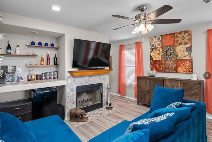 19213 Zachary Taylor St - Photo 2 of 16