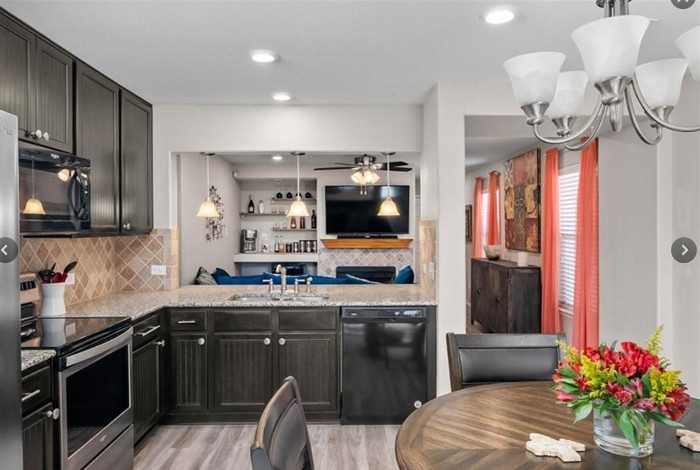 19213 Zachary Taylor St - Photo 5 of 16