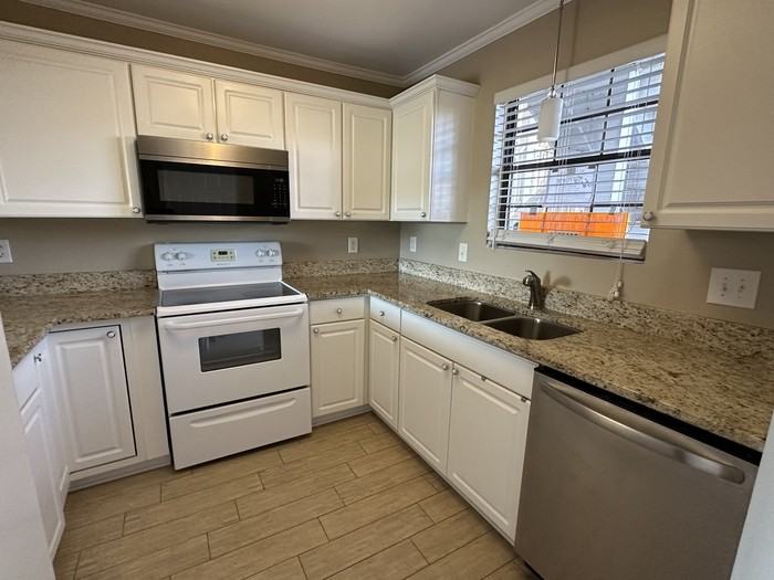 7500 Woods Lane #44-1 - Photo 4 of 10