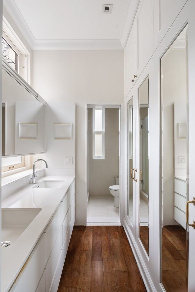 127 East 69th Street #RES3 - Photo 7 of 9