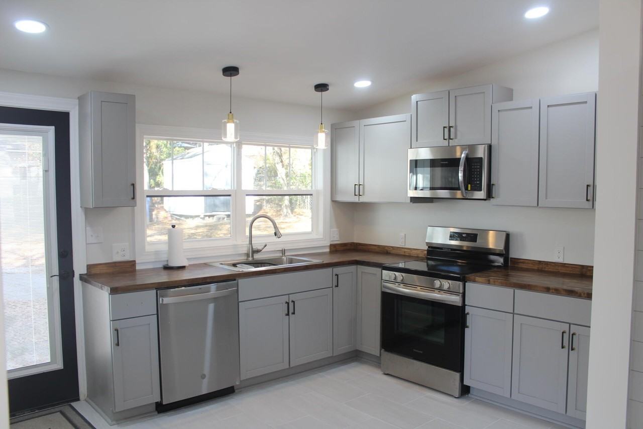 955 Laurie Lane - Photo 4 of 13