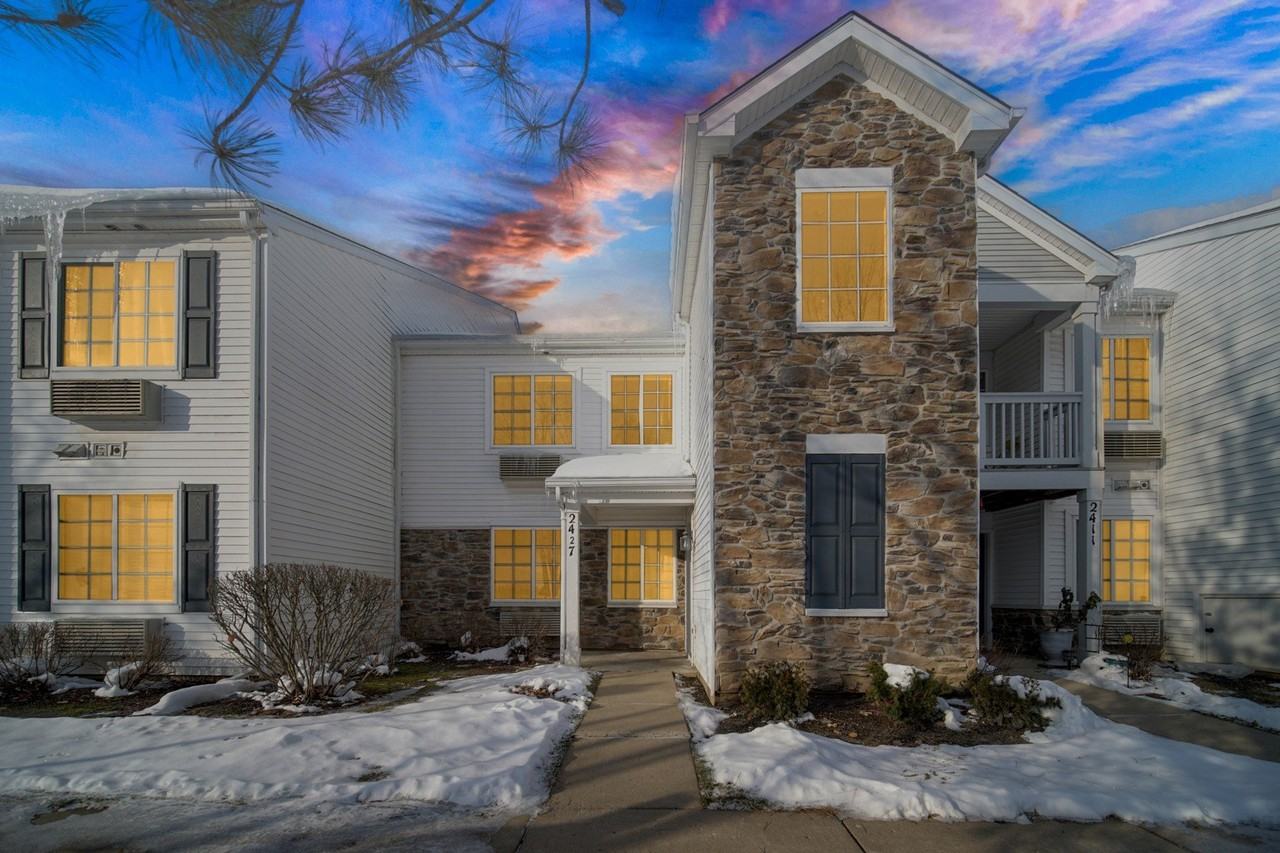 2427 Silverstone Drive #2427 - Photo 2 of 16