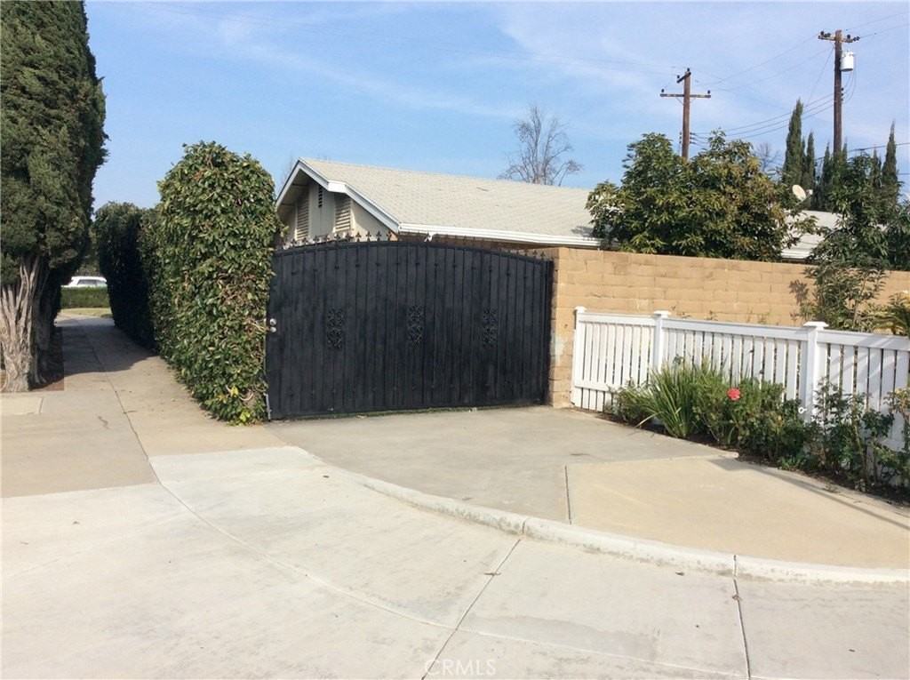 1429 East Albion Lane - Photo 5 of 34