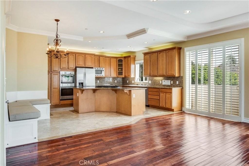 513 N Juanita Ave #B - Photo 6 of 35