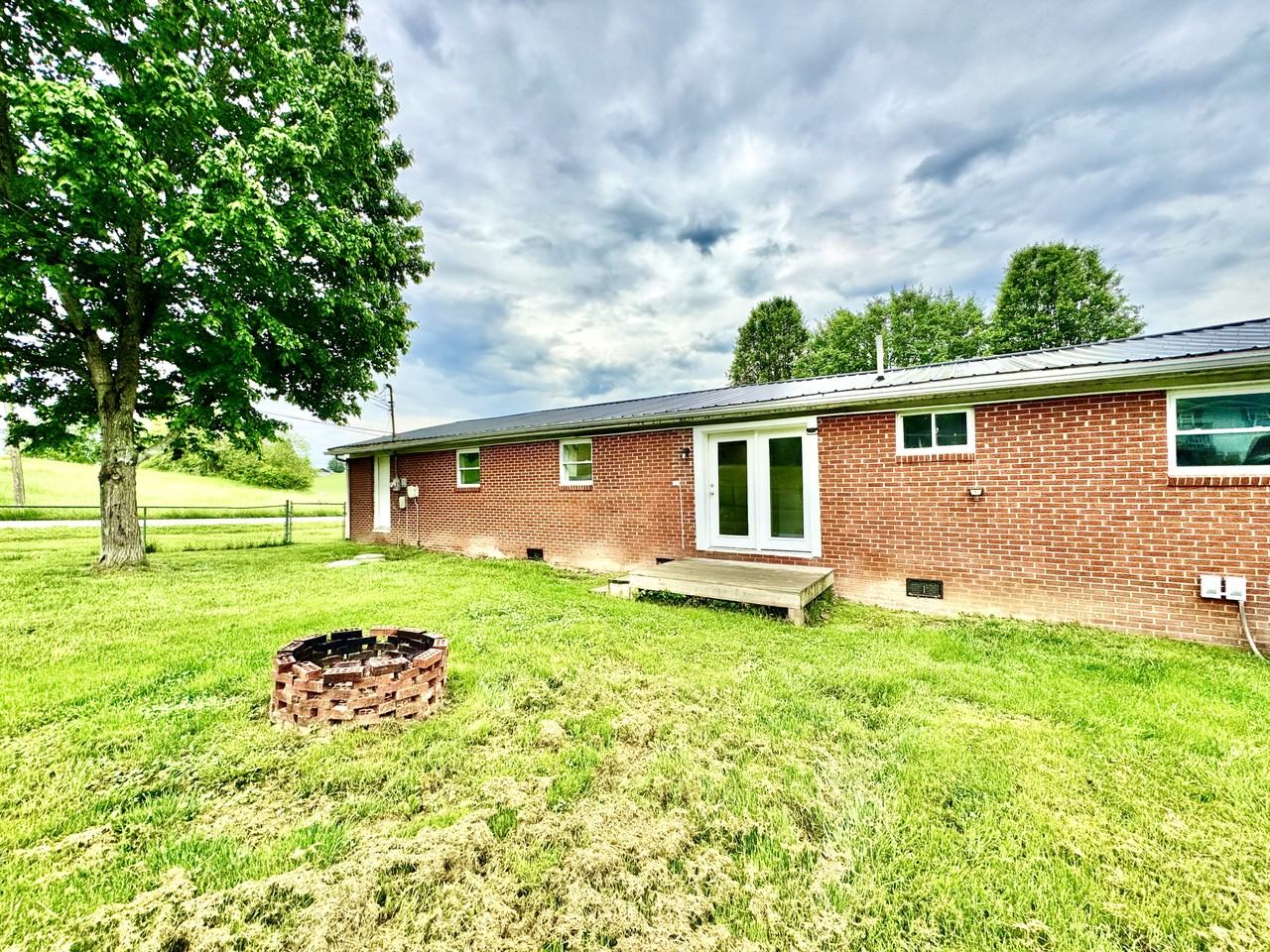 481 Londonderry Road - Photo 5 of 6