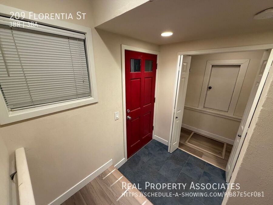209 Florentia Street - Photo 3 of 25