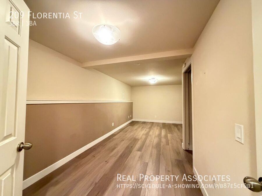 209 Florentia Street - Photo 6 of 25